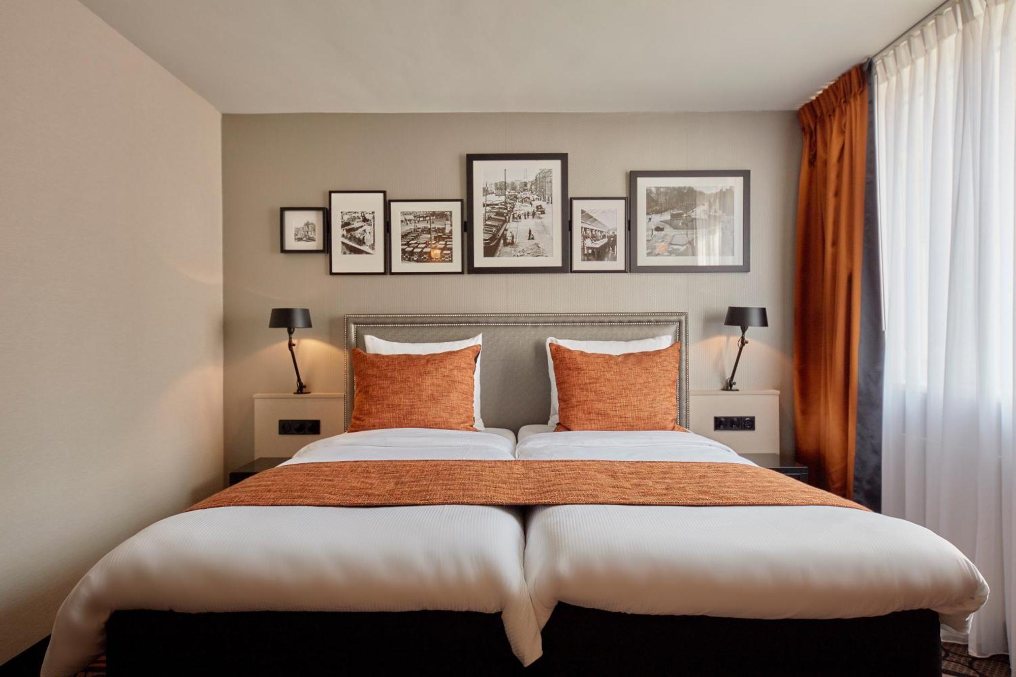 Hotel Carlton Square 4*